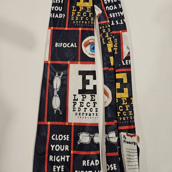 Eye Doctor Themed Tie - Picture 2 of 4